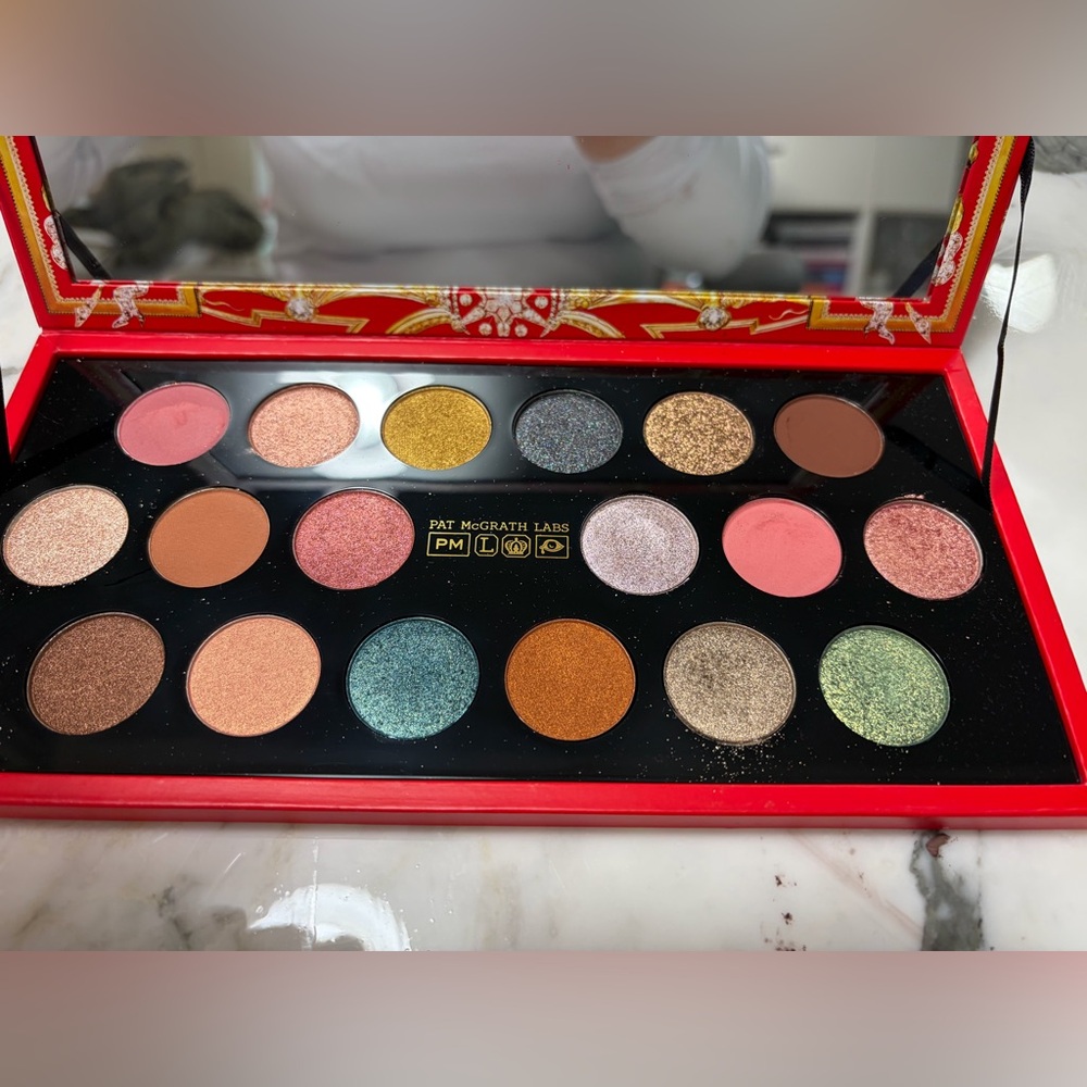 Pat McGrath Multicolor Eyeshadow Palette — Pink, Gold, Green & Bronze Shades
